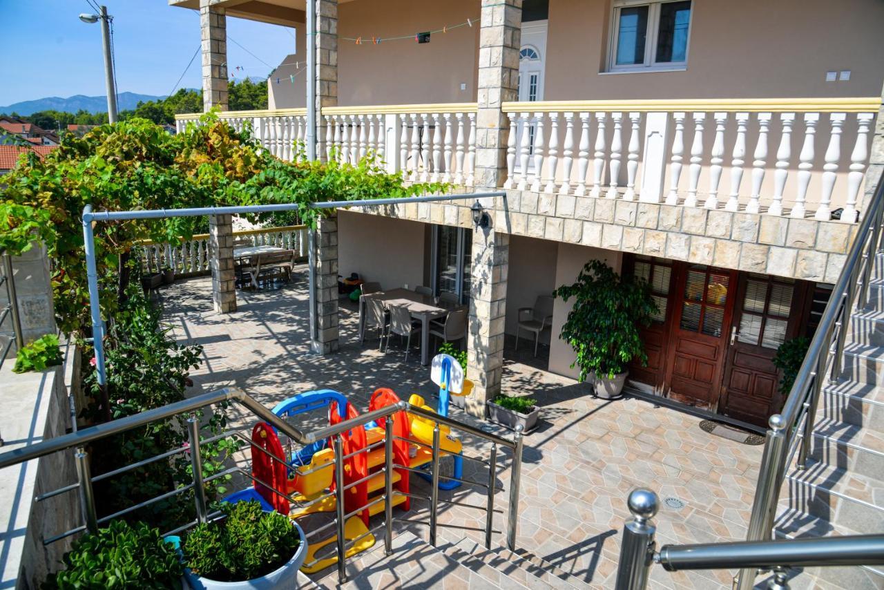 Guest House Ivana Tivat Exteriér fotografie