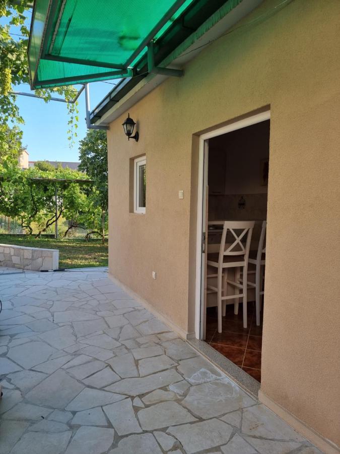 Guest House Ivana Tivat Exteriér fotografie