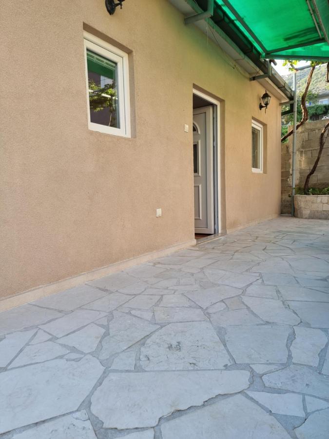 Guest House Ivana Tivat Exteriér fotografie